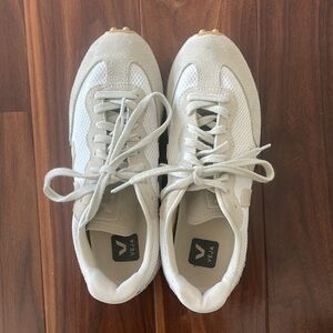 Veja Rio Branco Sneakers in White Size 8
